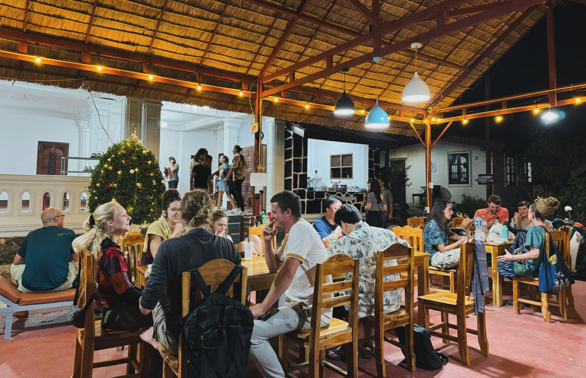 Sabai Sabai Backpackers Hostel Luang Prabang Exterior foto
